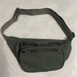 Fanny pack